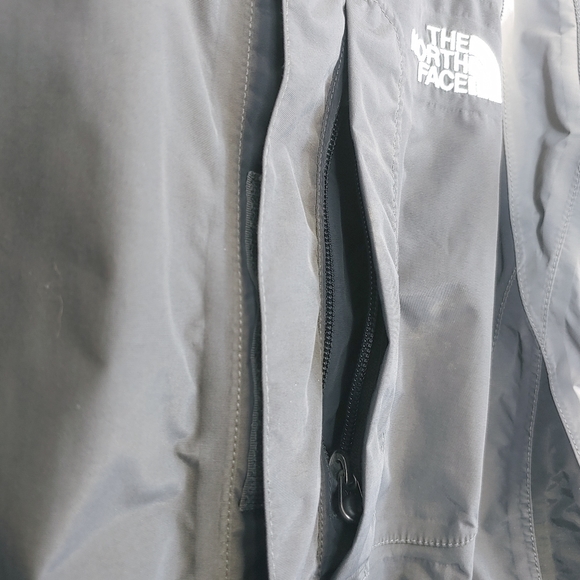 SEE NEW LISTING Men's The North Face Hyvent Waterproof Jacket - Picture 6 of 13